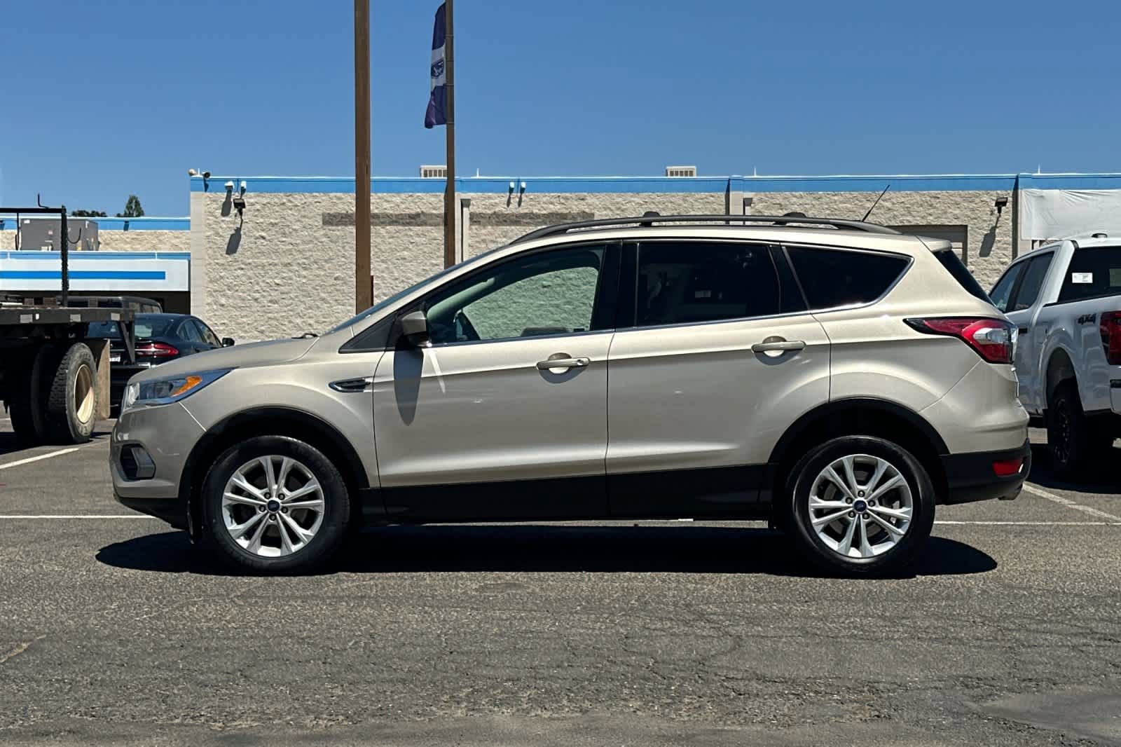 Certified 2018 Ford Escape SEL w/ Ford Safe & Smart Package FWD image 5