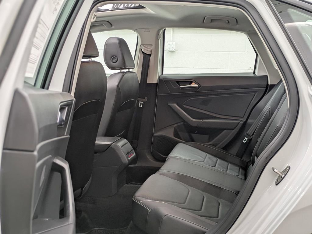 Used 2024 Volkswagen Jetta SEL image 25