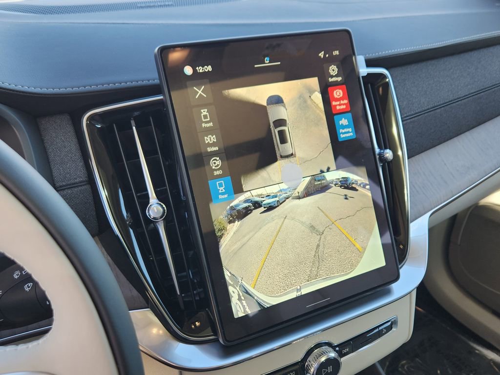 New 2026 Volvo XC90 T8 Ultra w/ Protection Package Premier image 9