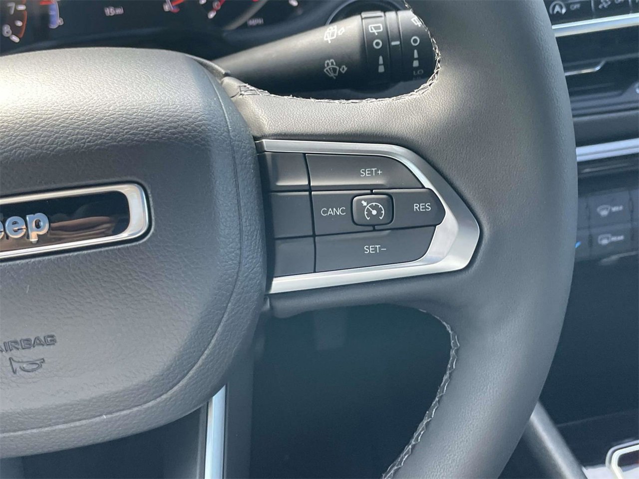 New 2026 Jeep Compass Latitude image 15