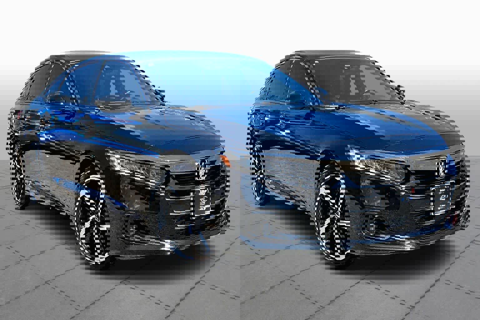 Used 2022 Honda Accord Sport image 3