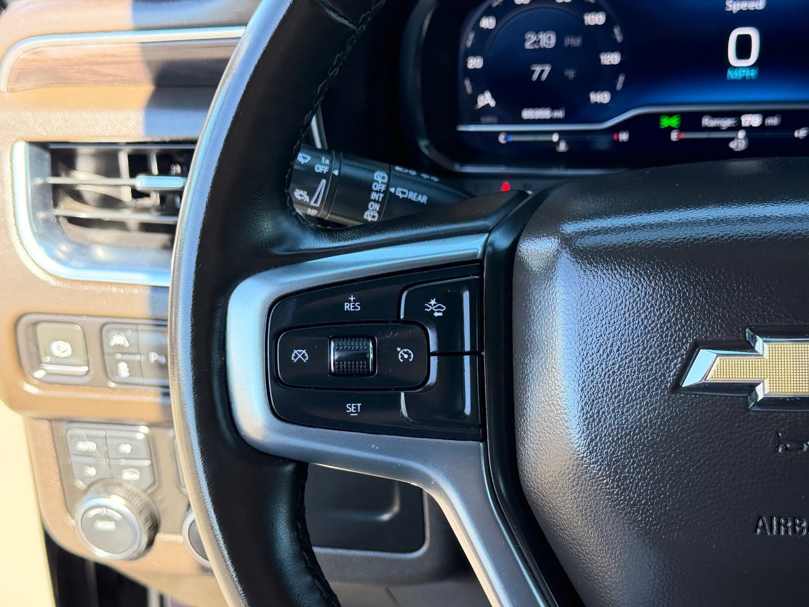 Used 2024 Chevrolet Tahoe LT AWD/4WD image 23