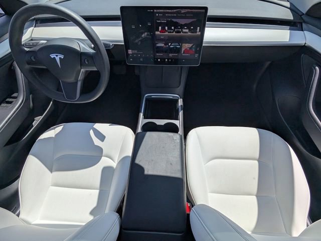 Used 2023 Tesla Model 3 Standard Range image 11