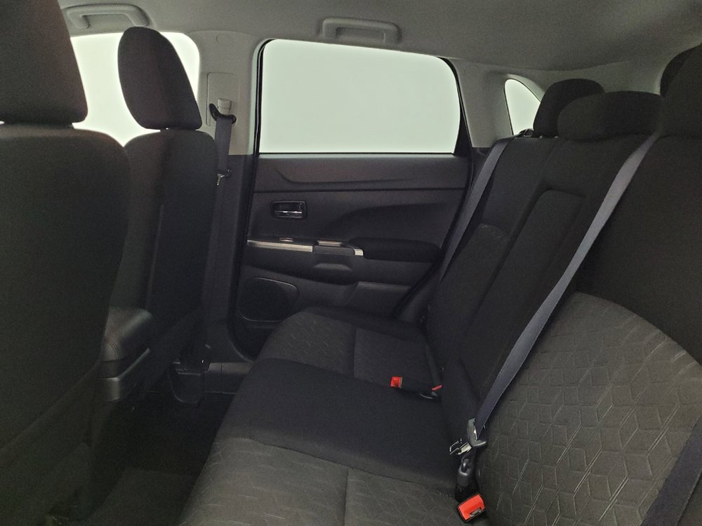 Used 2020 Mitsubishi Outlander Sport SE FWD image 18