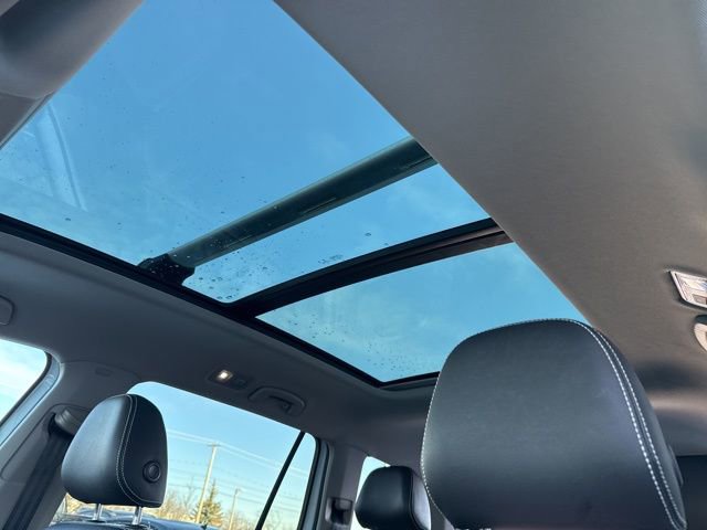 Used 2023 Volkswagen Atlas SEL R-Line image 28