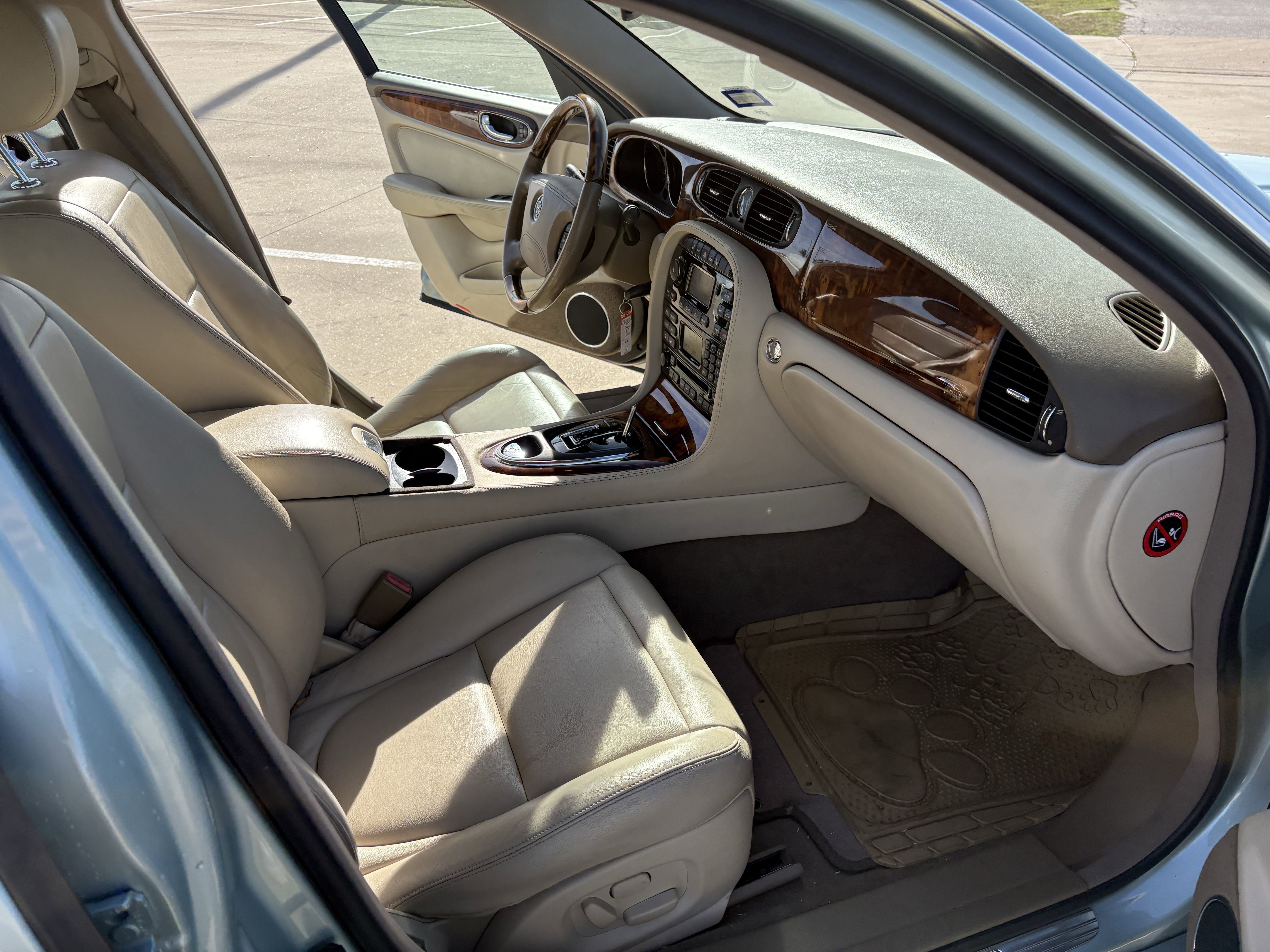 Used 2004 Jaguar XJ8 XJ8 image 14