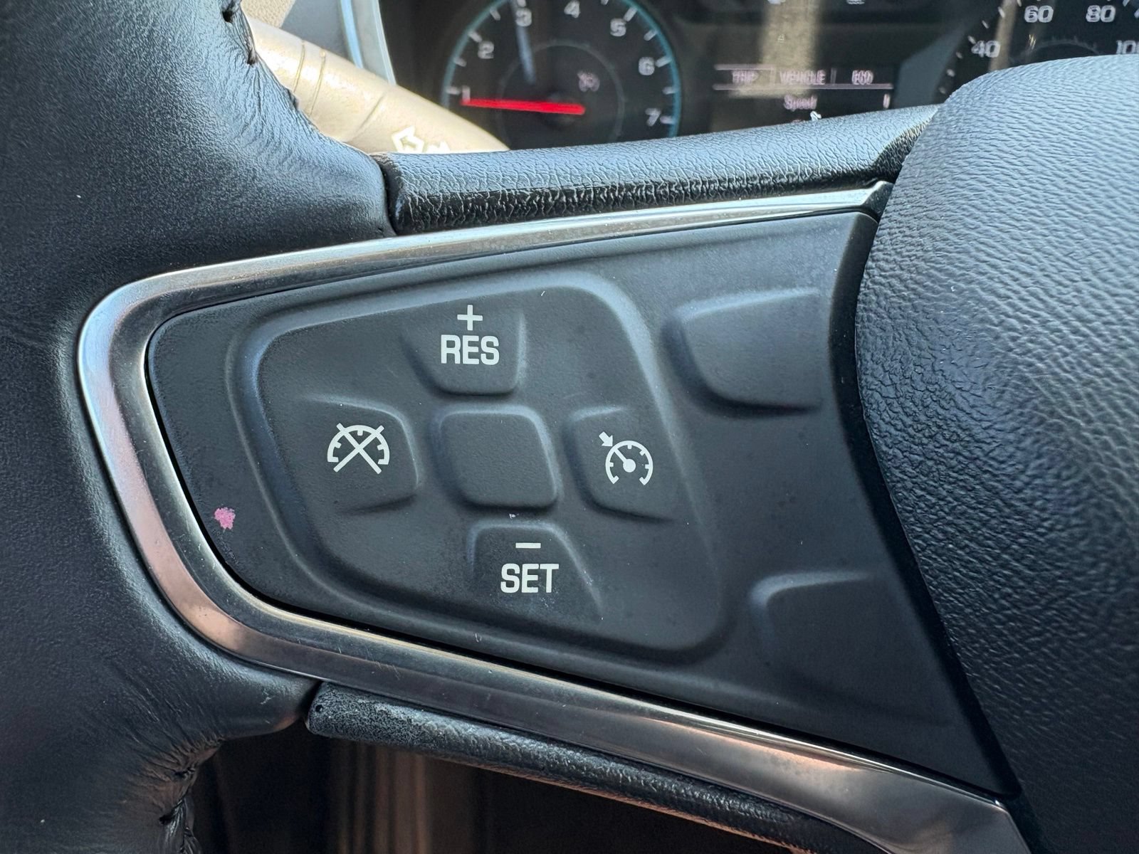 Used 2018 Chevrolet Equinox LT AWD/4WD image 15