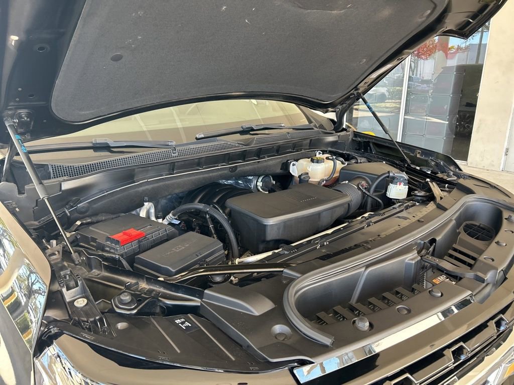 Used 2023 Chevrolet Suburban LS image 11