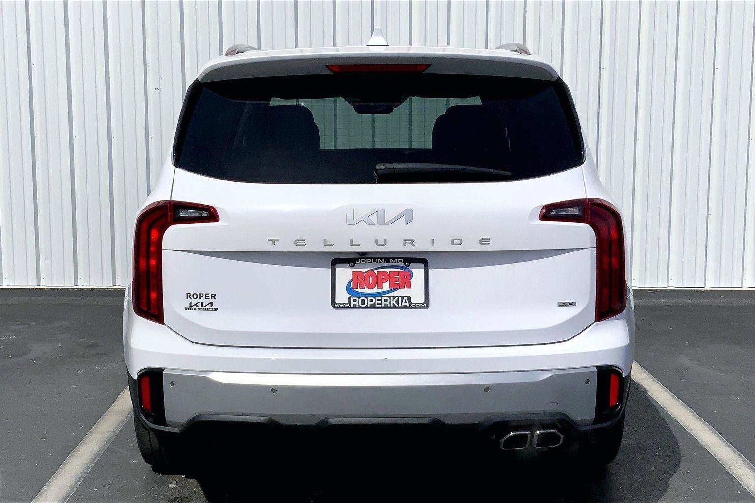 Used 2024 Kia Telluride S w/ S Sunroof Package image 4