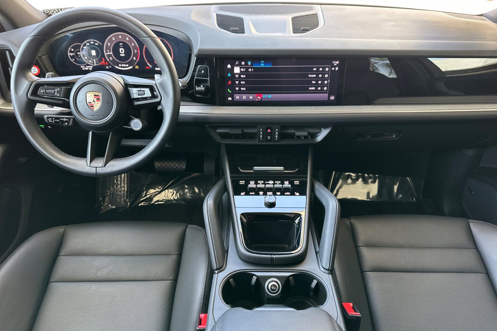 Used 2026 Porsche Cayenne image 6