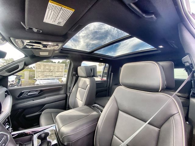 New 2026 Chevrolet Suburban Premier image 18