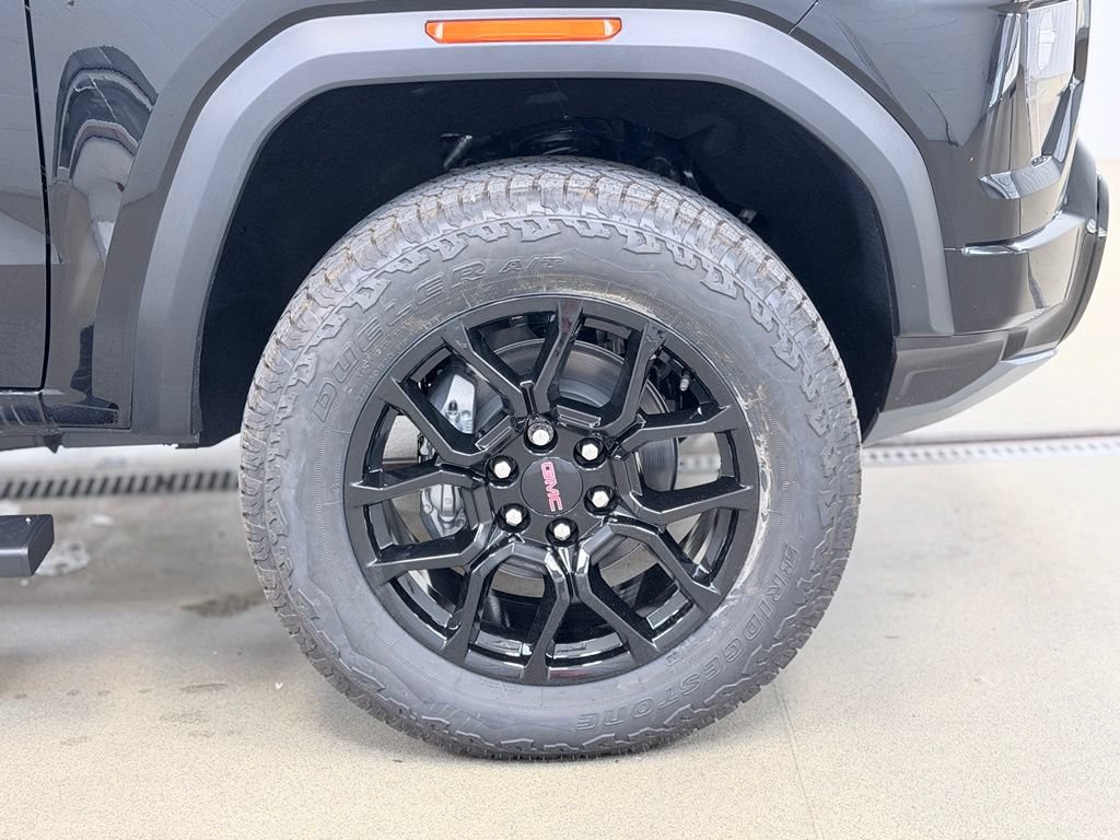 New 2026 GMC Canyon Denali w/ LPO, Denali Black Edition AWD/4WD image 4
