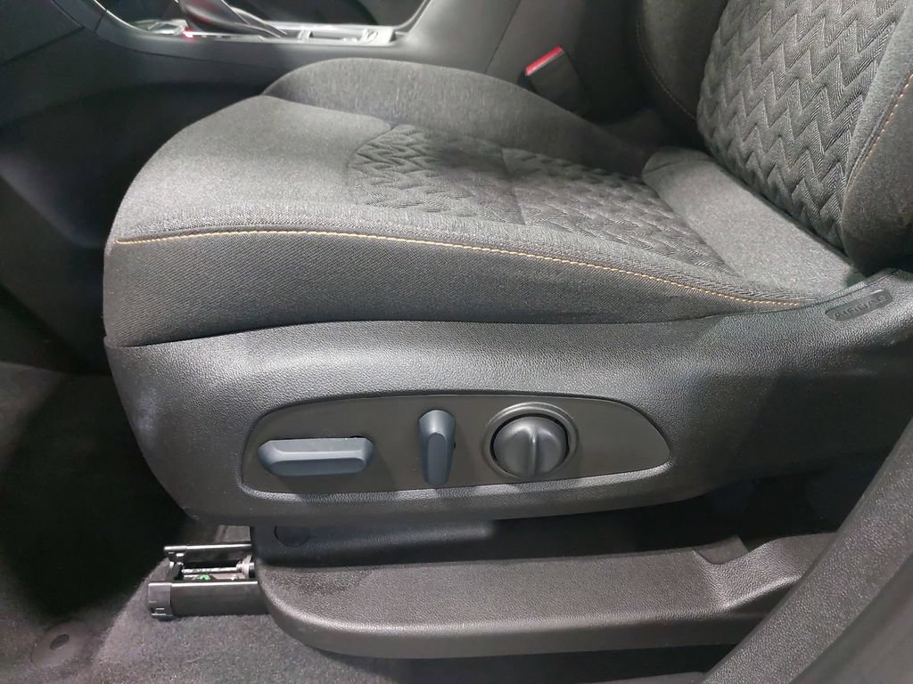 Used 2022 Chevrolet Equinox LT AWD/4WD image 30