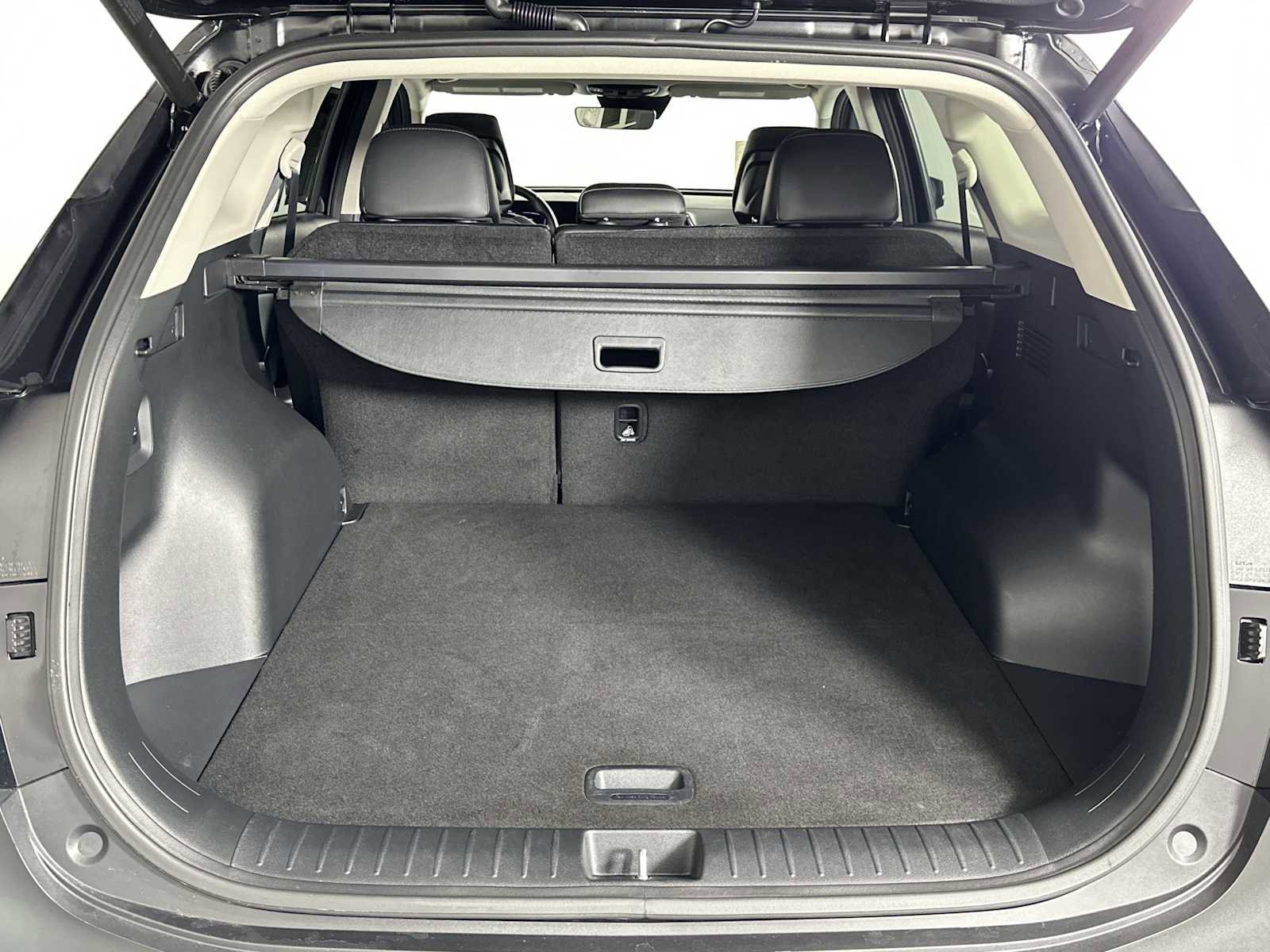 Used 2025 Kia Sportage EX w/ Premium Package image 25