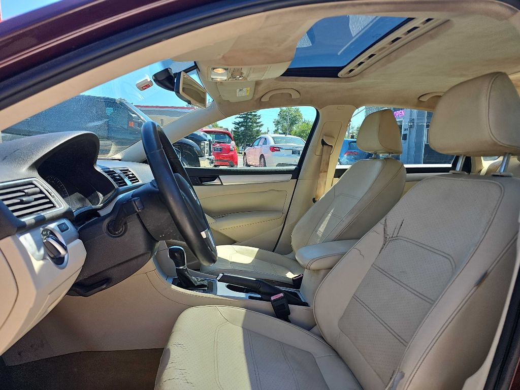 Used 2013 Volkswagen Passat 2.5 SE FWD image 10