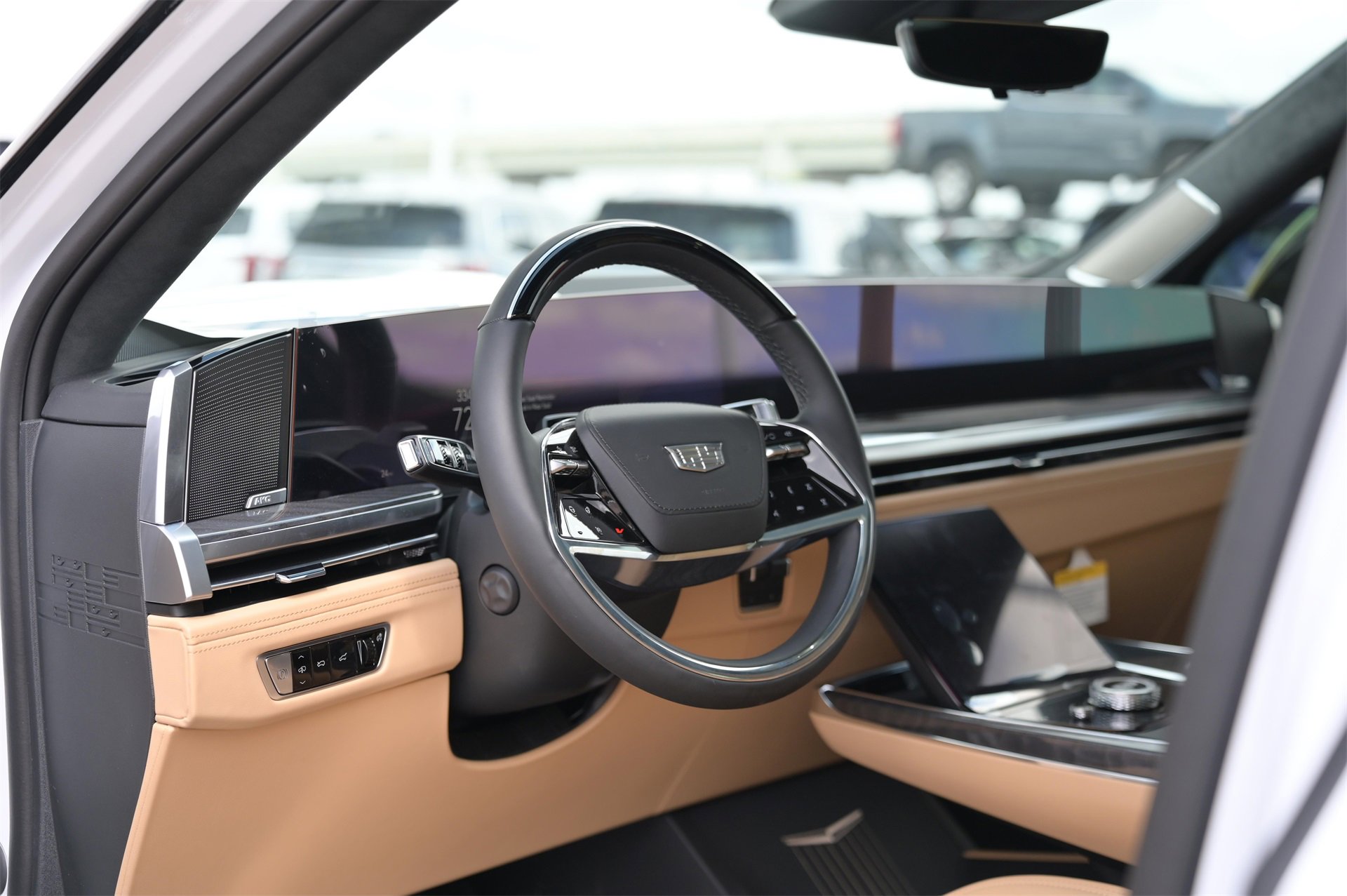 New 2025 Cadillac Escalade IQ Luxury 2 image 15