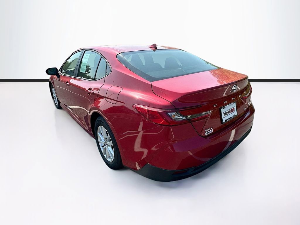 Used 2025 Toyota Camry LE image 6