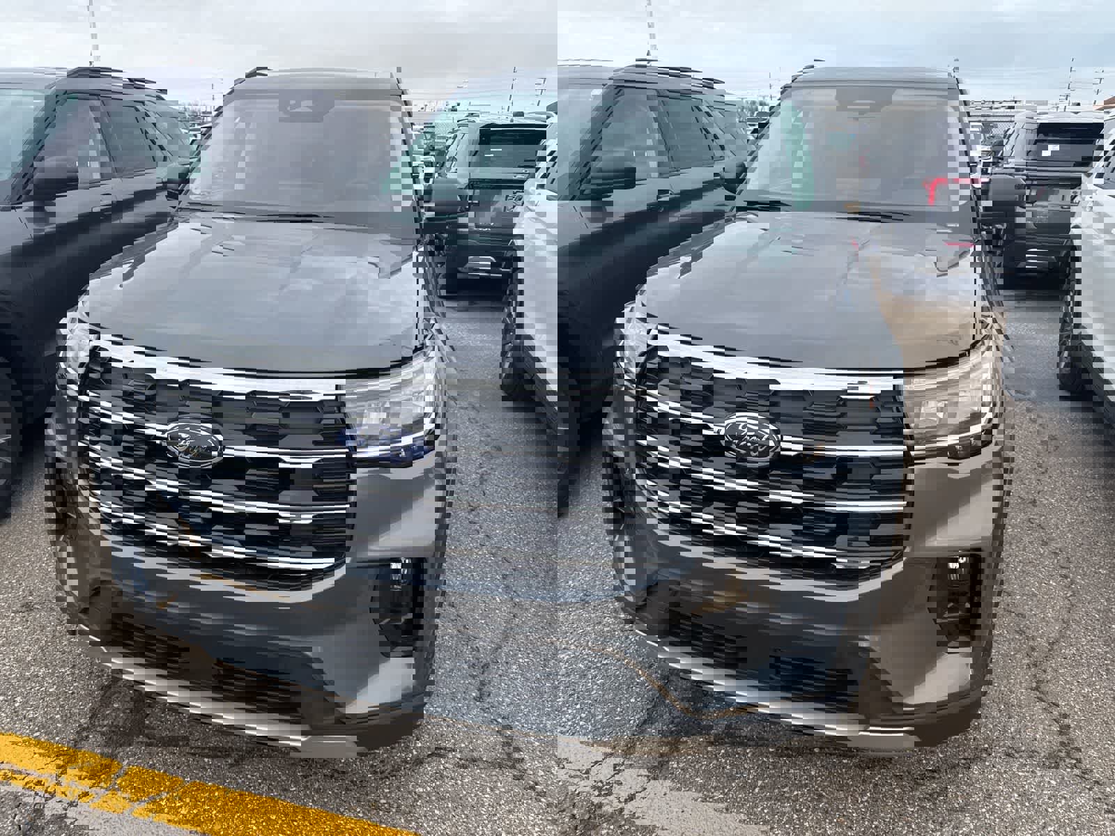 New 2026 Ford Explorer Active w/ Active Comfort Package image 3