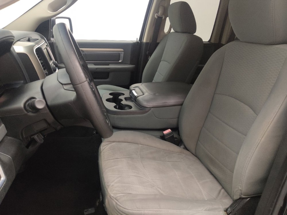 Used 2014 RAM 1500 Classic SLT RWD image 17