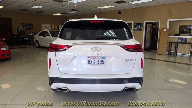 Used 2021 INFINITI QX50 Luxe w/ Appearance Package FWD image 8