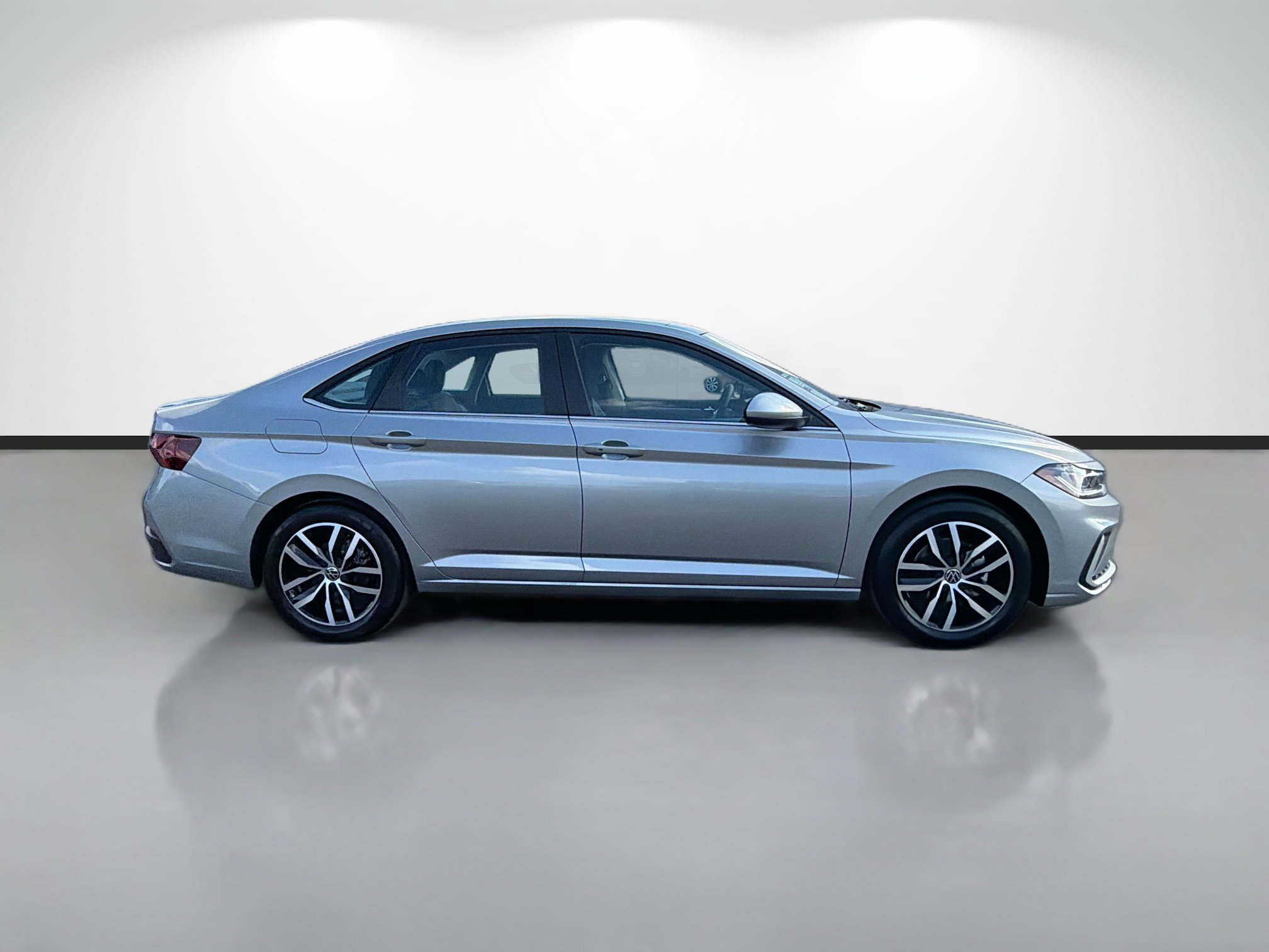 New 2026 Volkswagen Jetta SE image 2