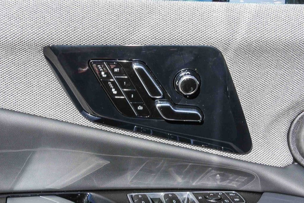 New 2026 Cadillac Optiq Sport 1 image 27