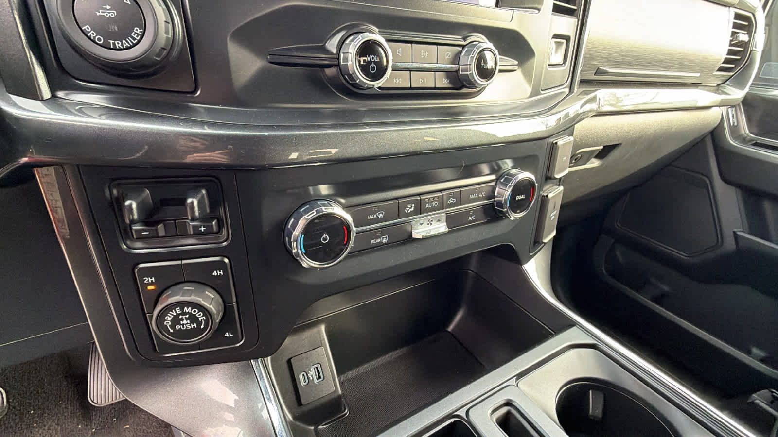 Used 2022 Ford F150 XLT w/ Equipment Group 301A Mid image 12