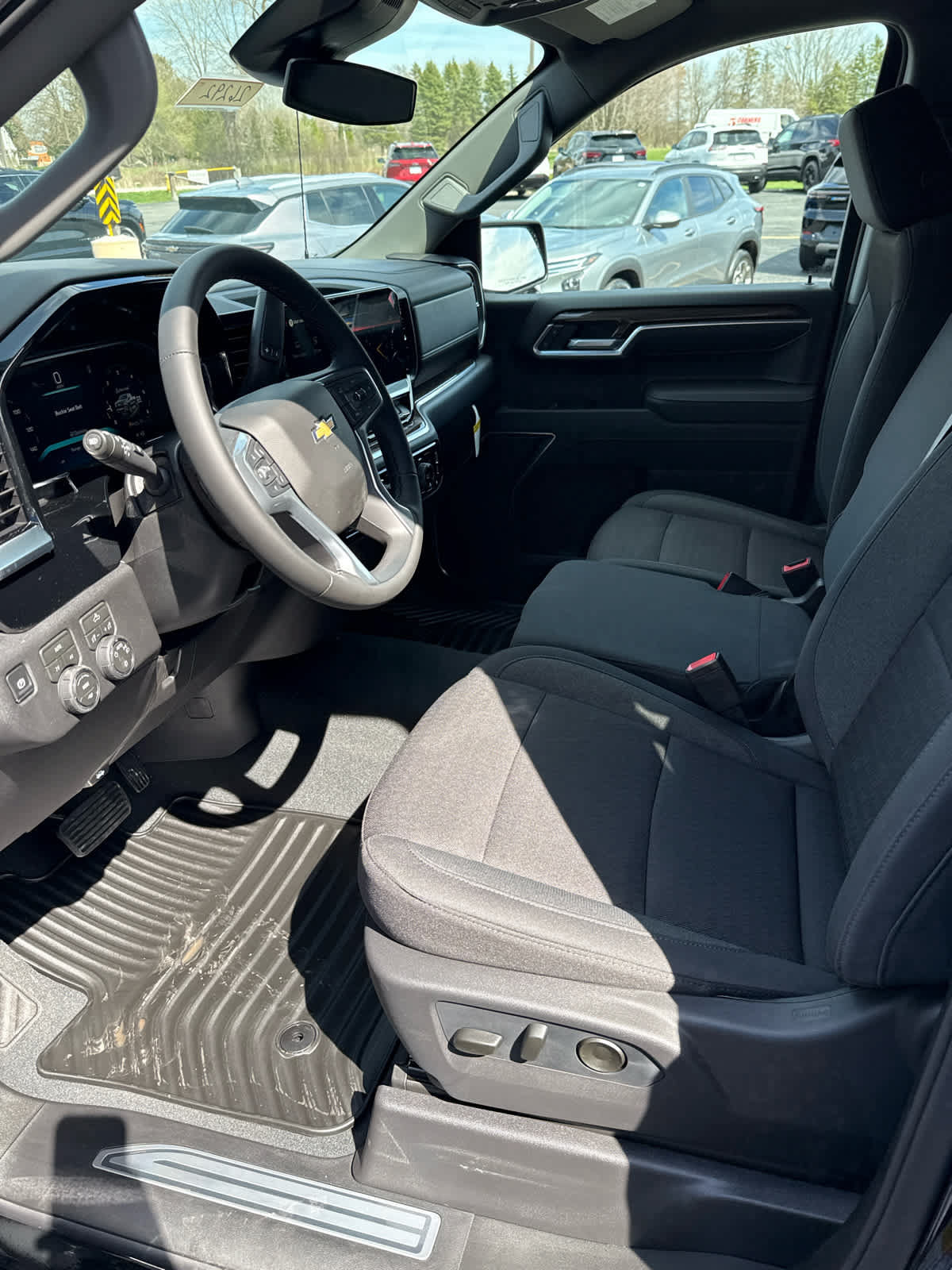New 2026 Chevrolet Silverado 1500 LT AWD/4WD image 4