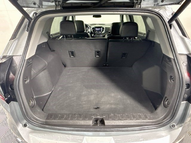 Used 2024 GMC Terrain SLT FWD image 34