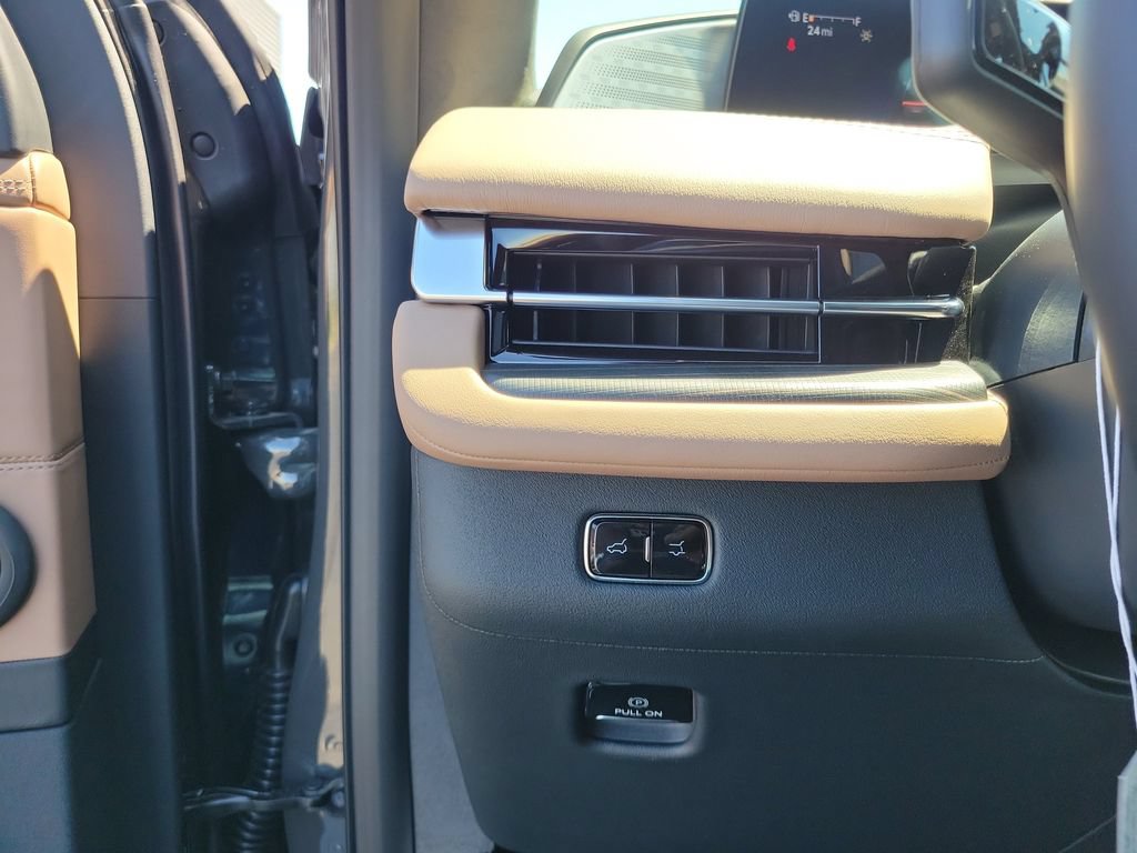 New 2026 Lincoln Navigator Black Label AWD/4WD image 23