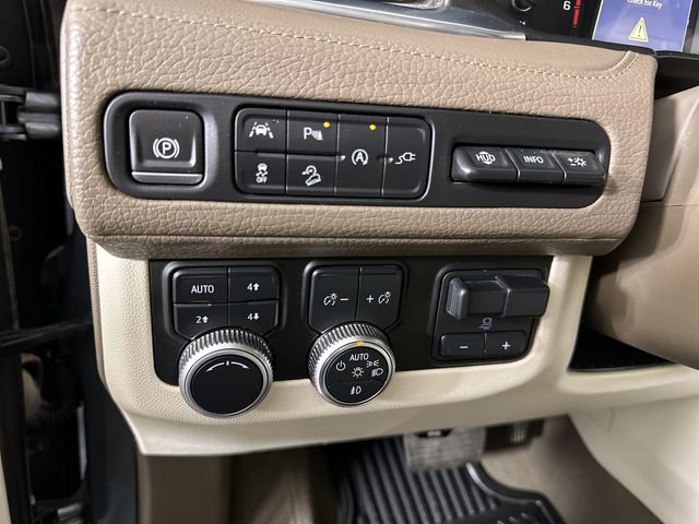 Used 2021 GMC Yukon XL Denali w/ Max Trailering Package AWD/4WD image 18