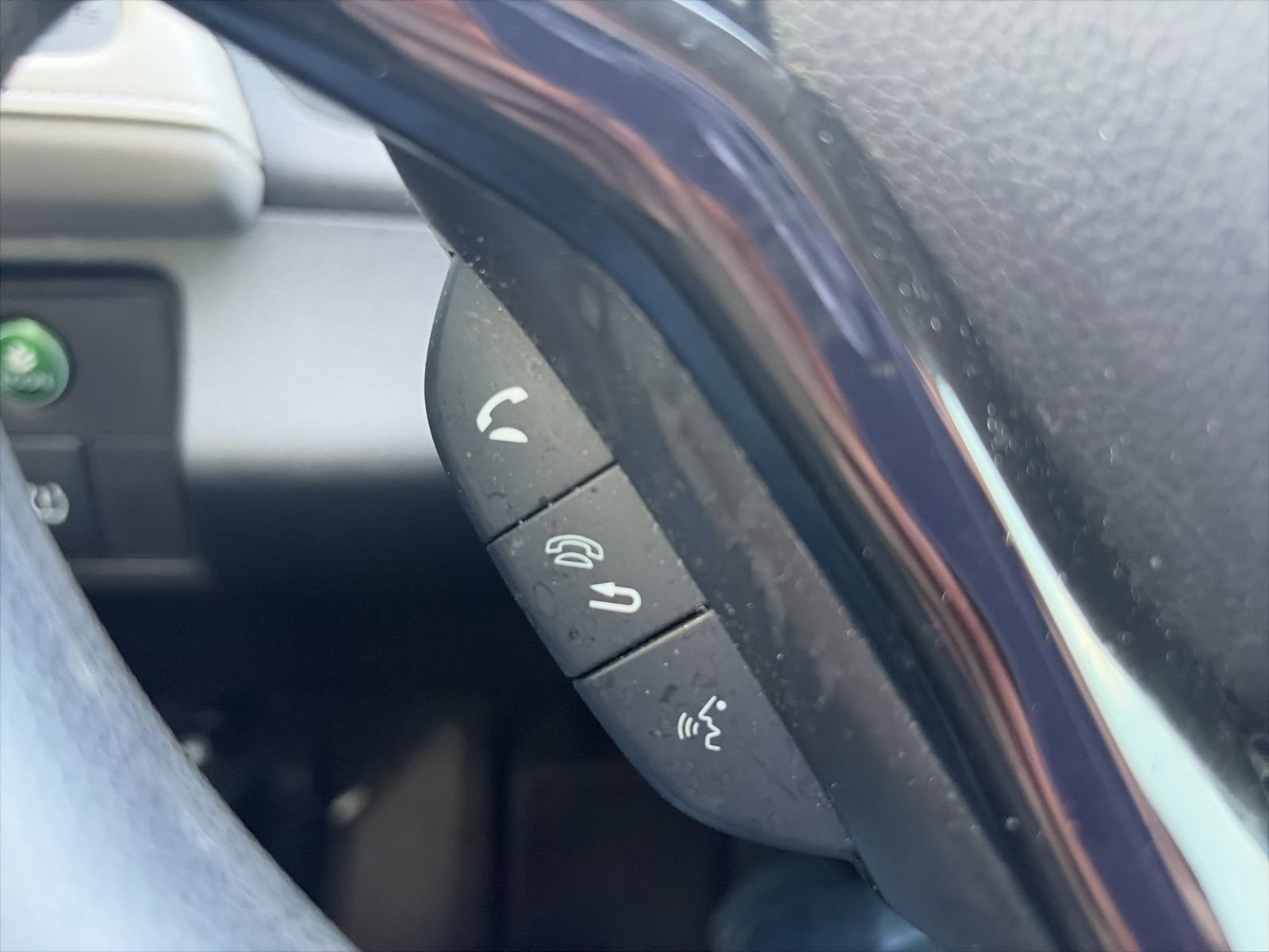 Used 2021 Honda HR-V LX image 17