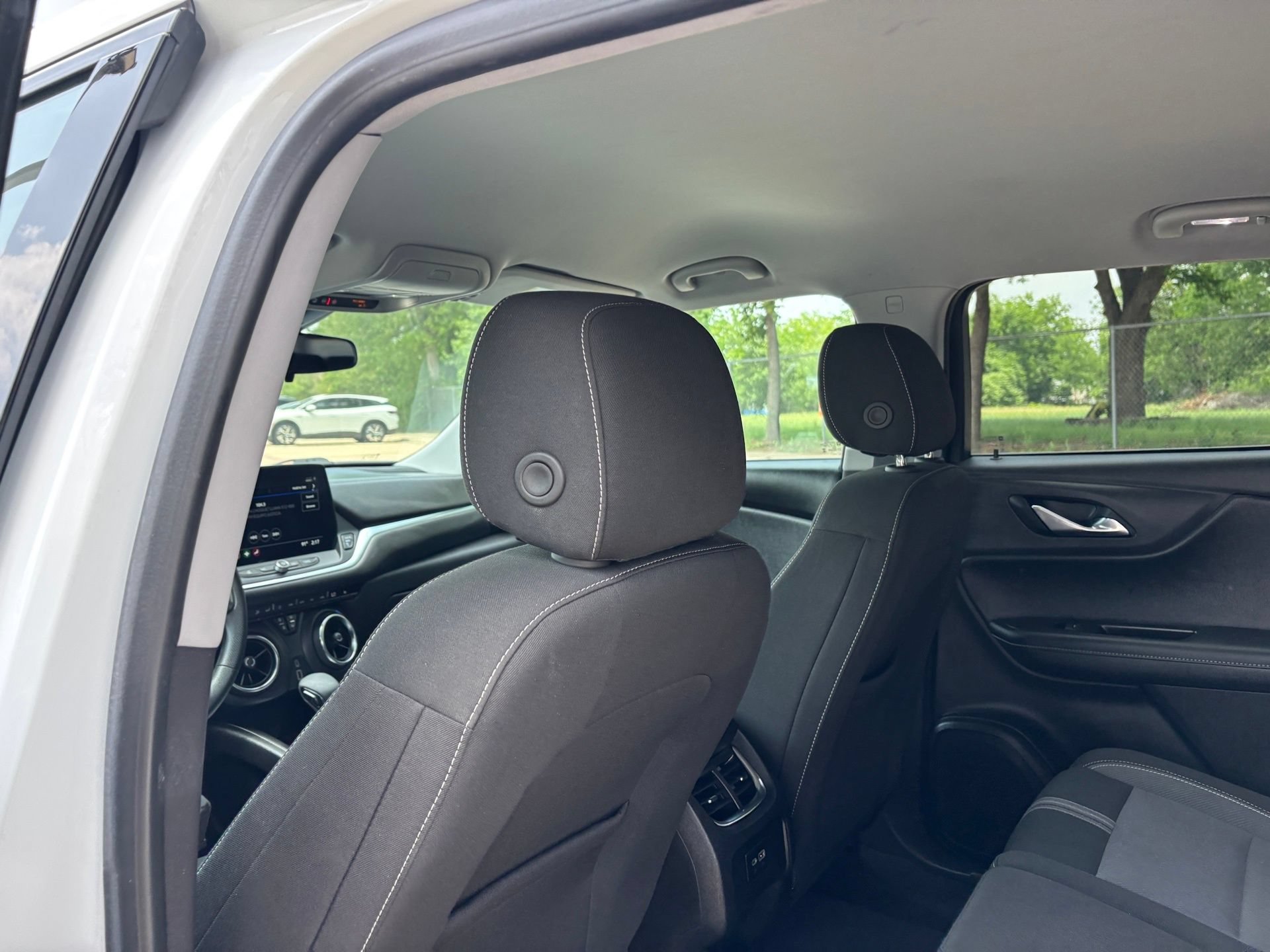 Used 2025 Chevrolet Blazer LT FWD image 29