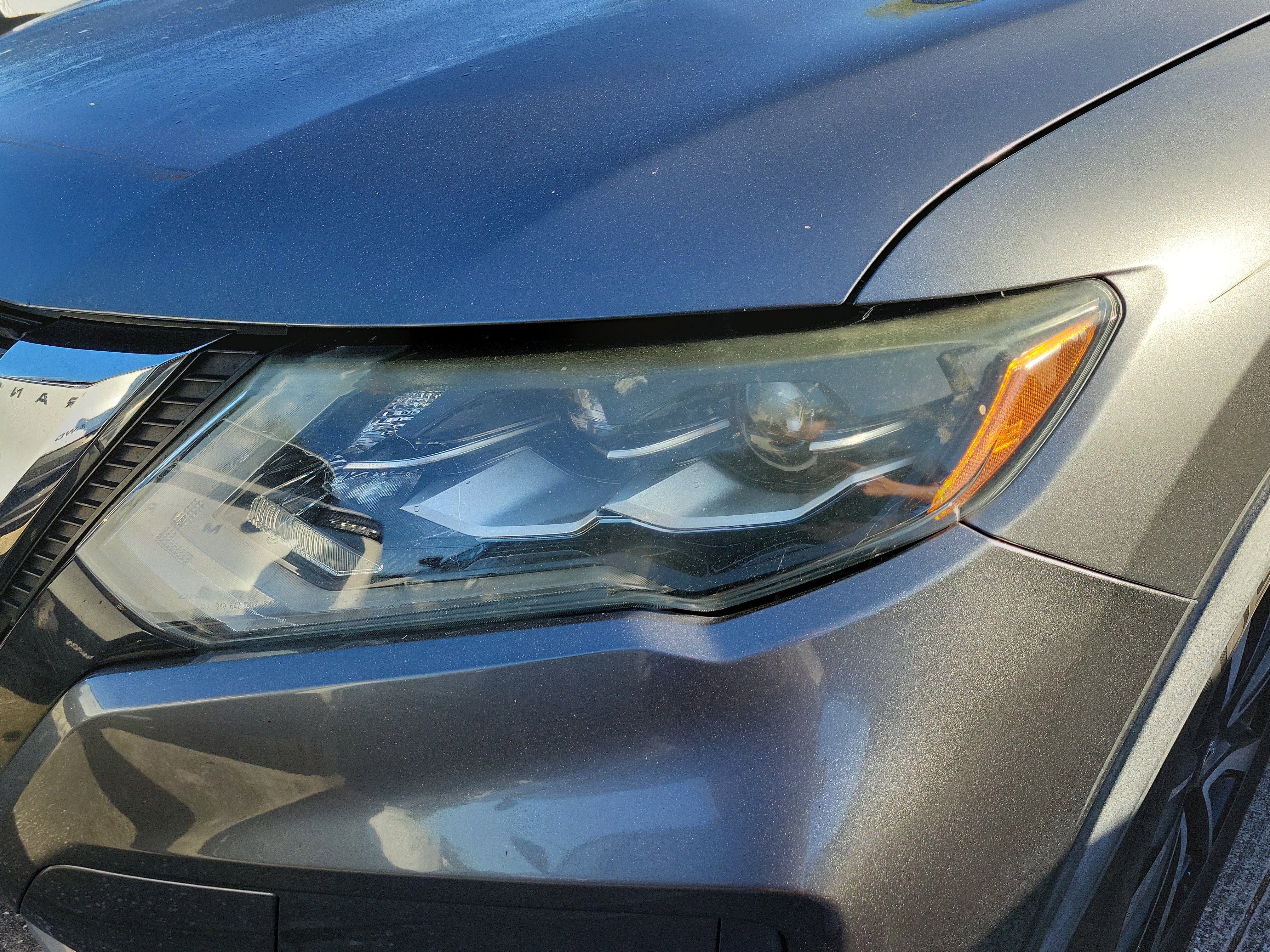 Used 2018 Nissan Rogue SL w/ Premium Package FWD image 3