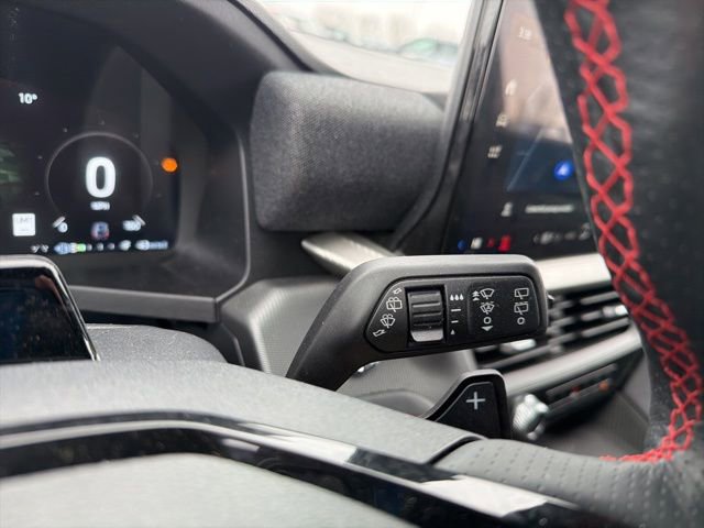 Used 2025 Ford Explorer ST image 46