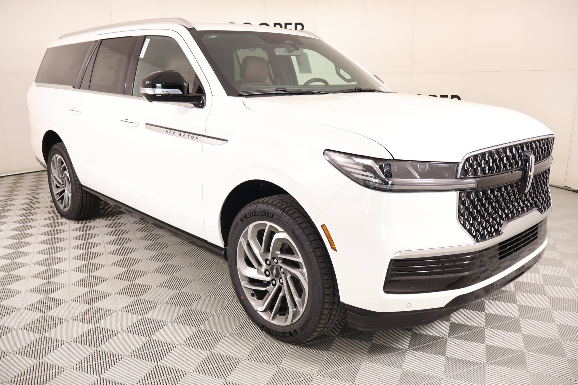 New 2026 Lincoln Navigator L Reserve AWD/4WD image 1