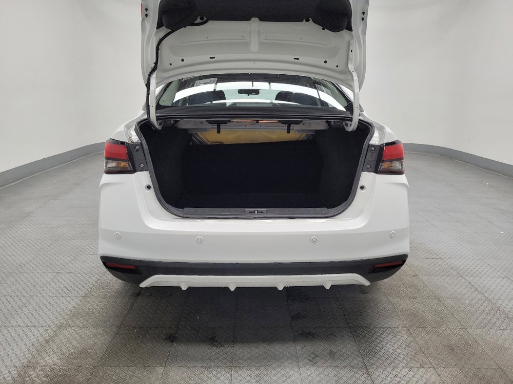 Used 2025 Nissan Versa S w/ Trunk Package image 29