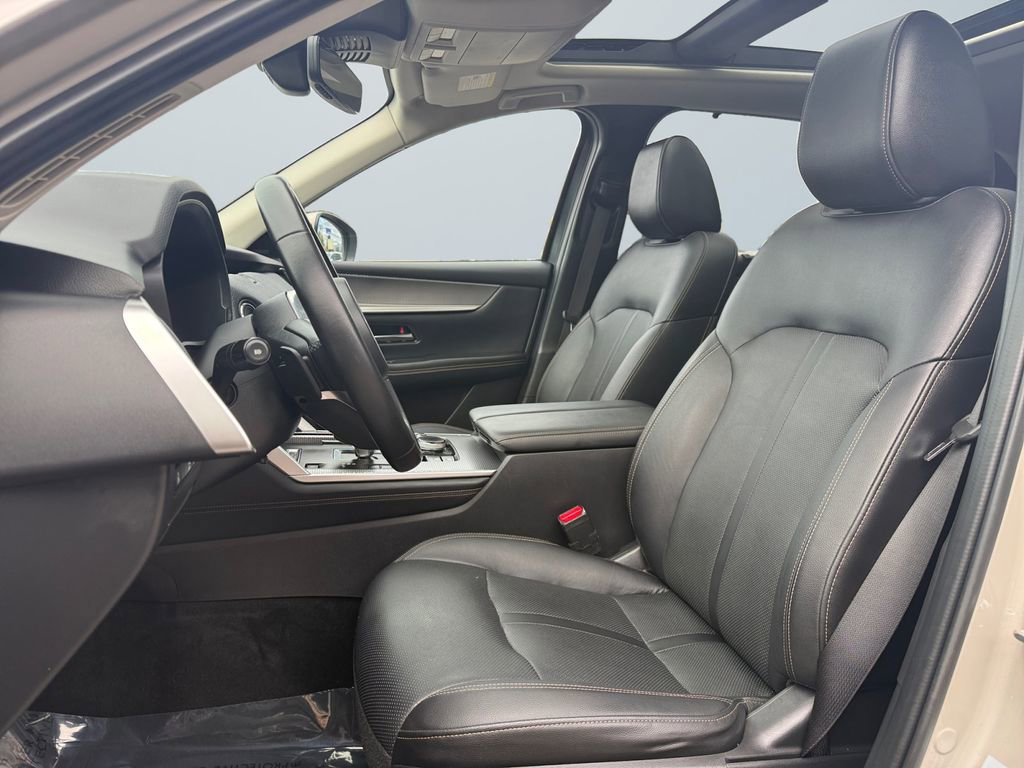 Used 2024 MAZDA CX-90 Plug-In Hybrid w/ Premium Pkg image 9