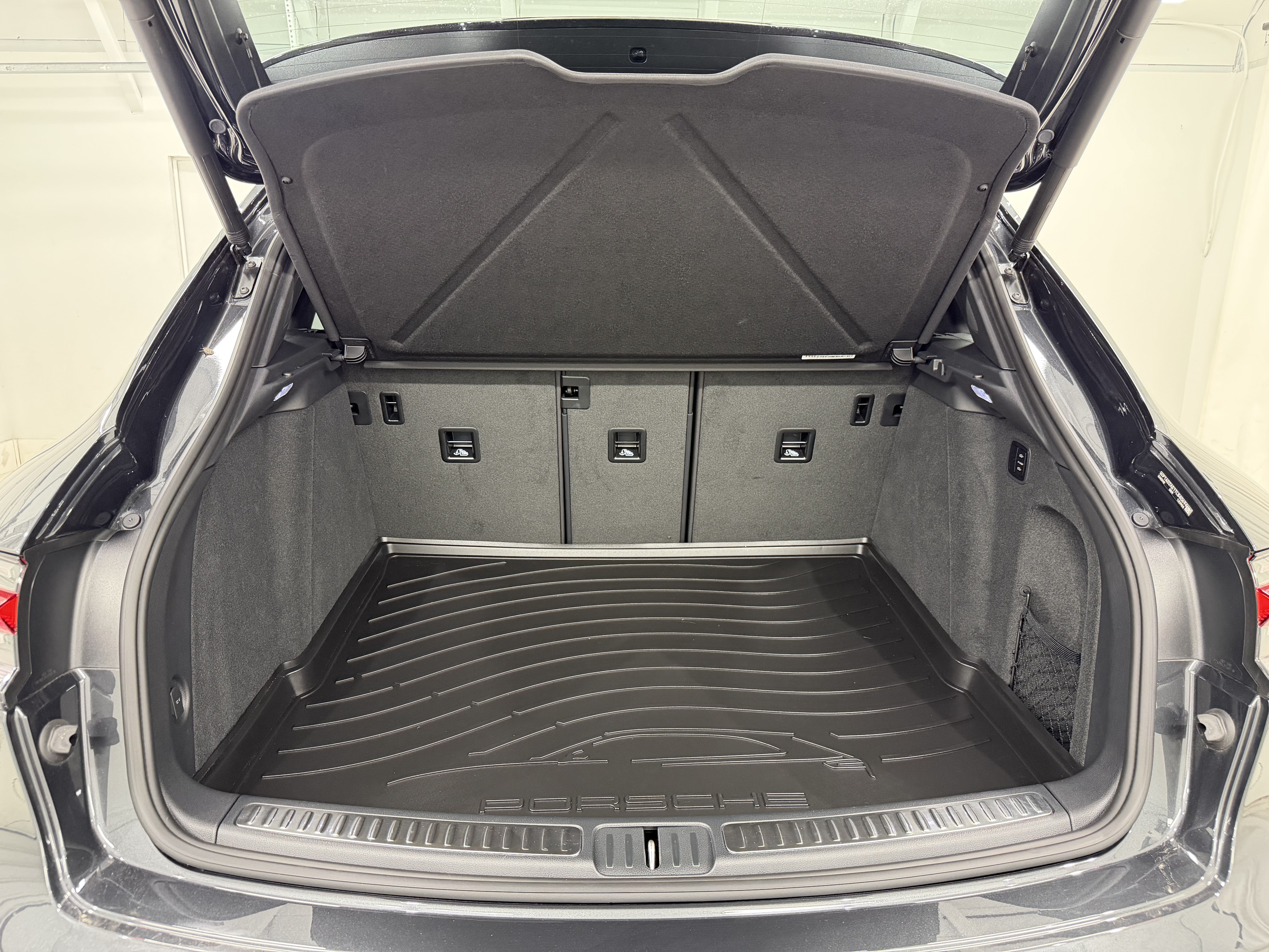 Certified 2026 Porsche Macan S AWD/4WD image 64