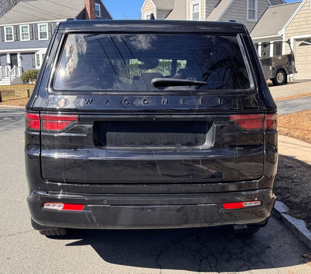 Used 2024 Jeep Wagoneer Series II image 4