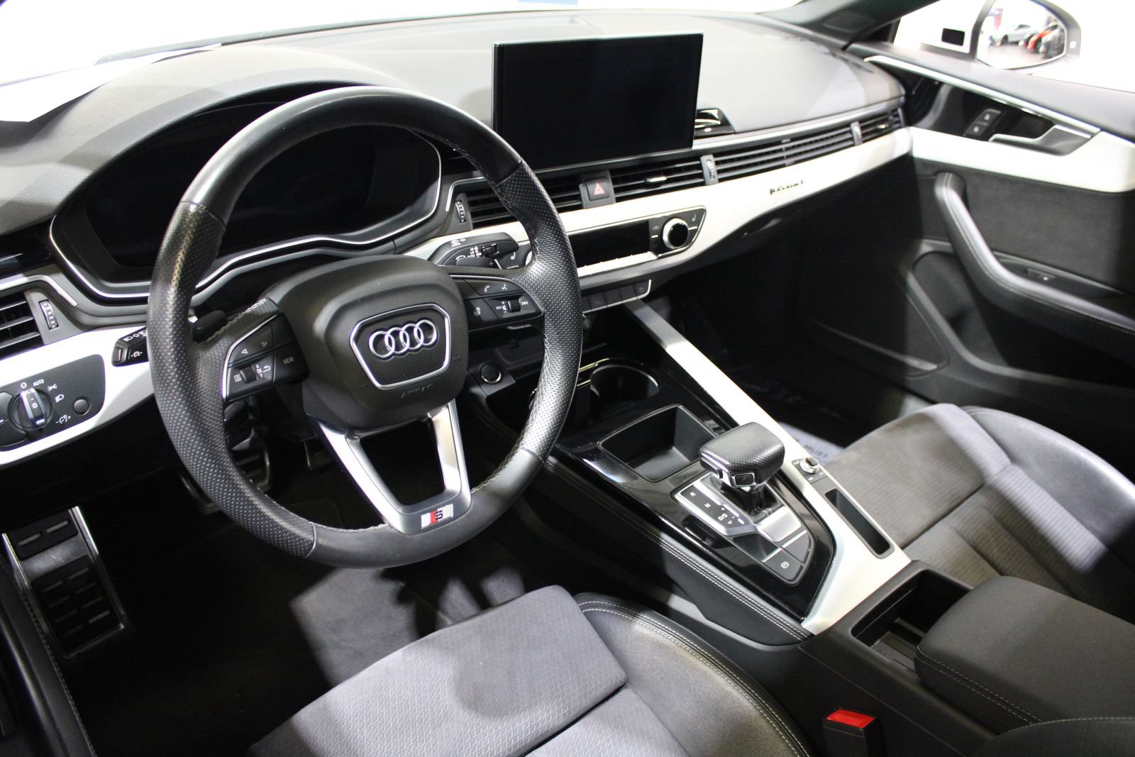 Used 2023 Audi A5 2.0T Premium Plus w/ Premium Plus AWD/4WD image 16