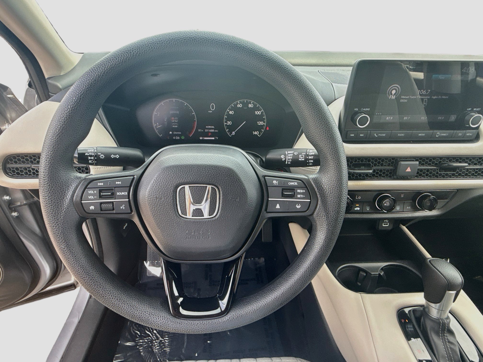 Used 2023 Honda HR-V LX image 8