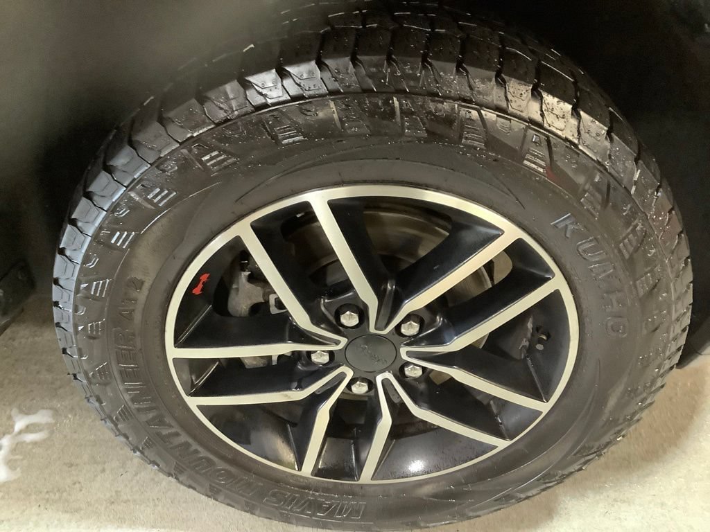 Used 2020 Jeep Grand Cherokee Trailhawk AWD/4WD image 14