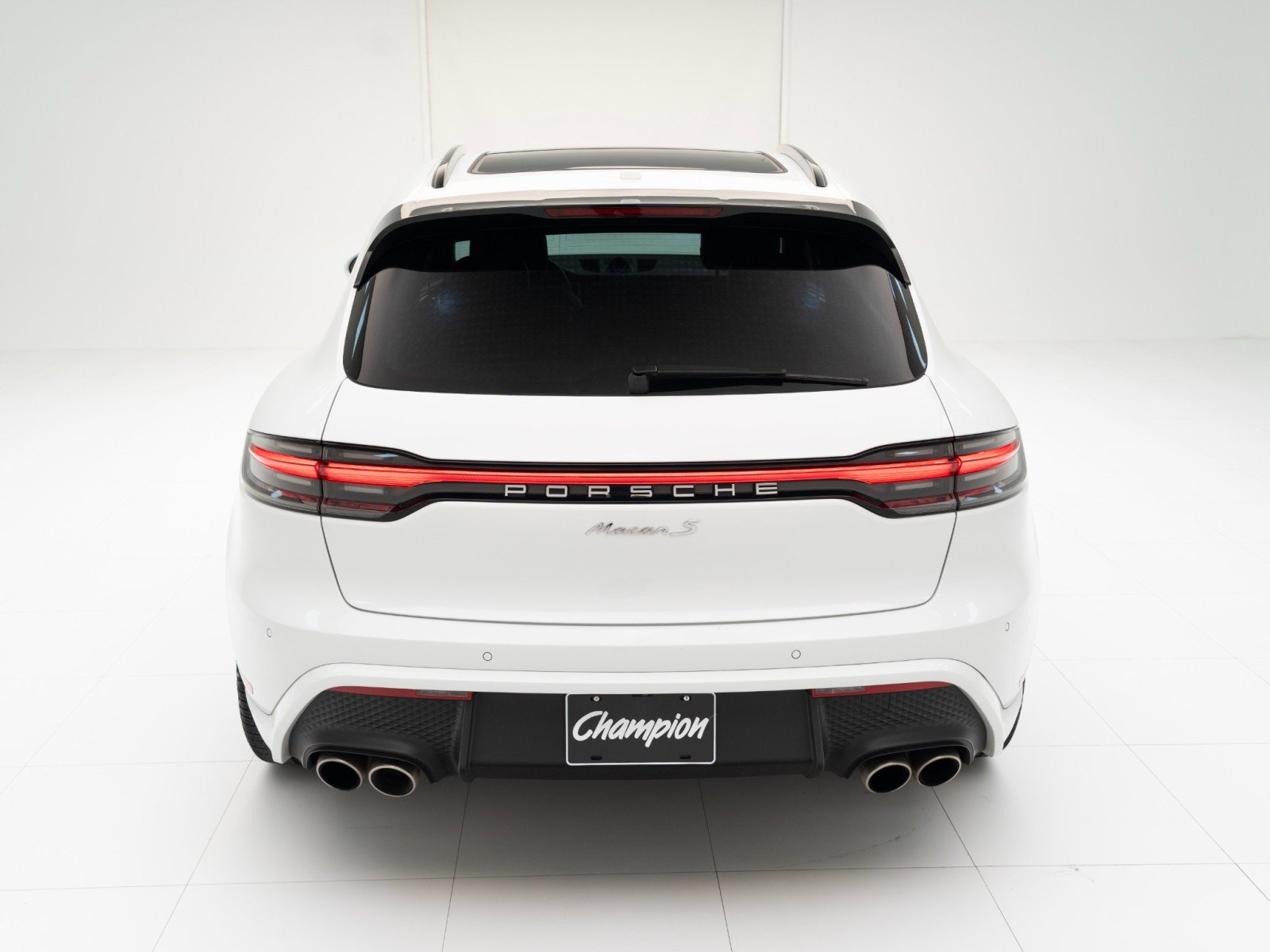 Certified 2024 Porsche Macan S image 10