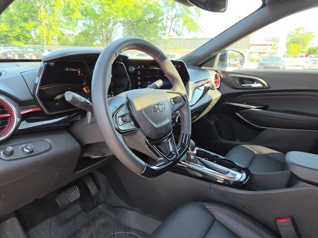 Used 2024 Chevrolet Trax RS w/ Sunroof Package FWD image 26