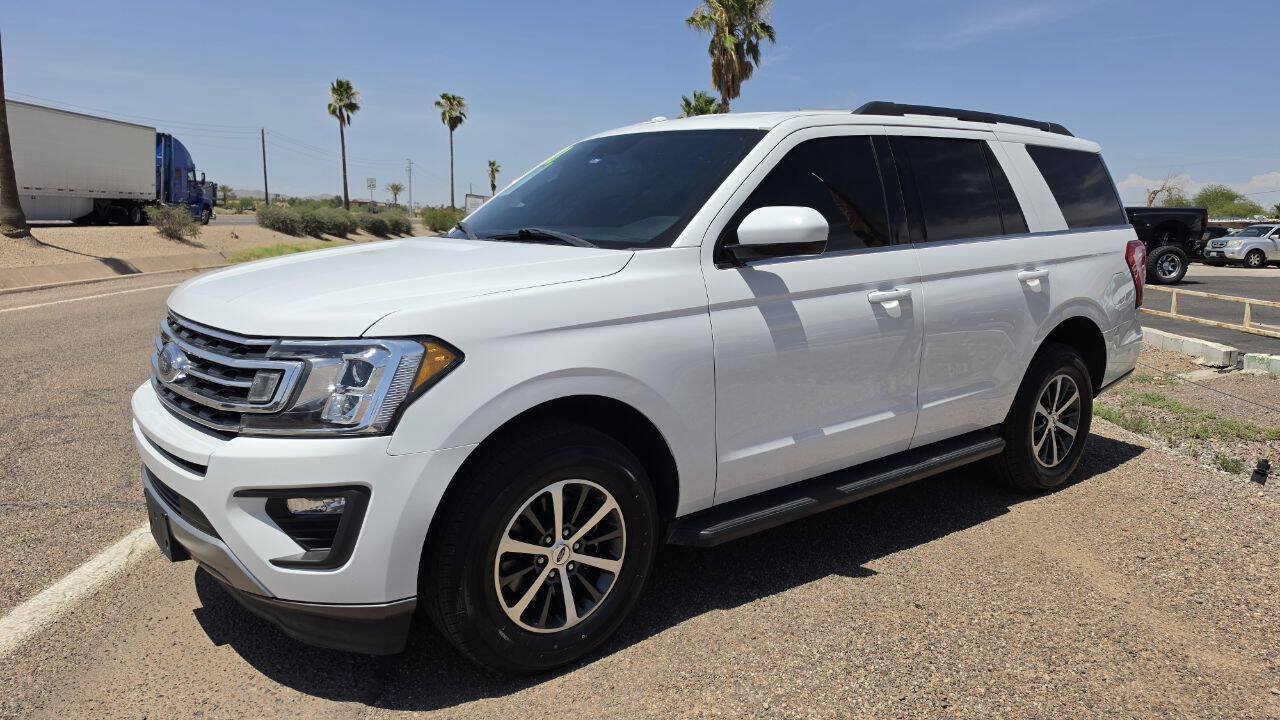 Used 2018 Ford Expedition XLT RWD image 3
