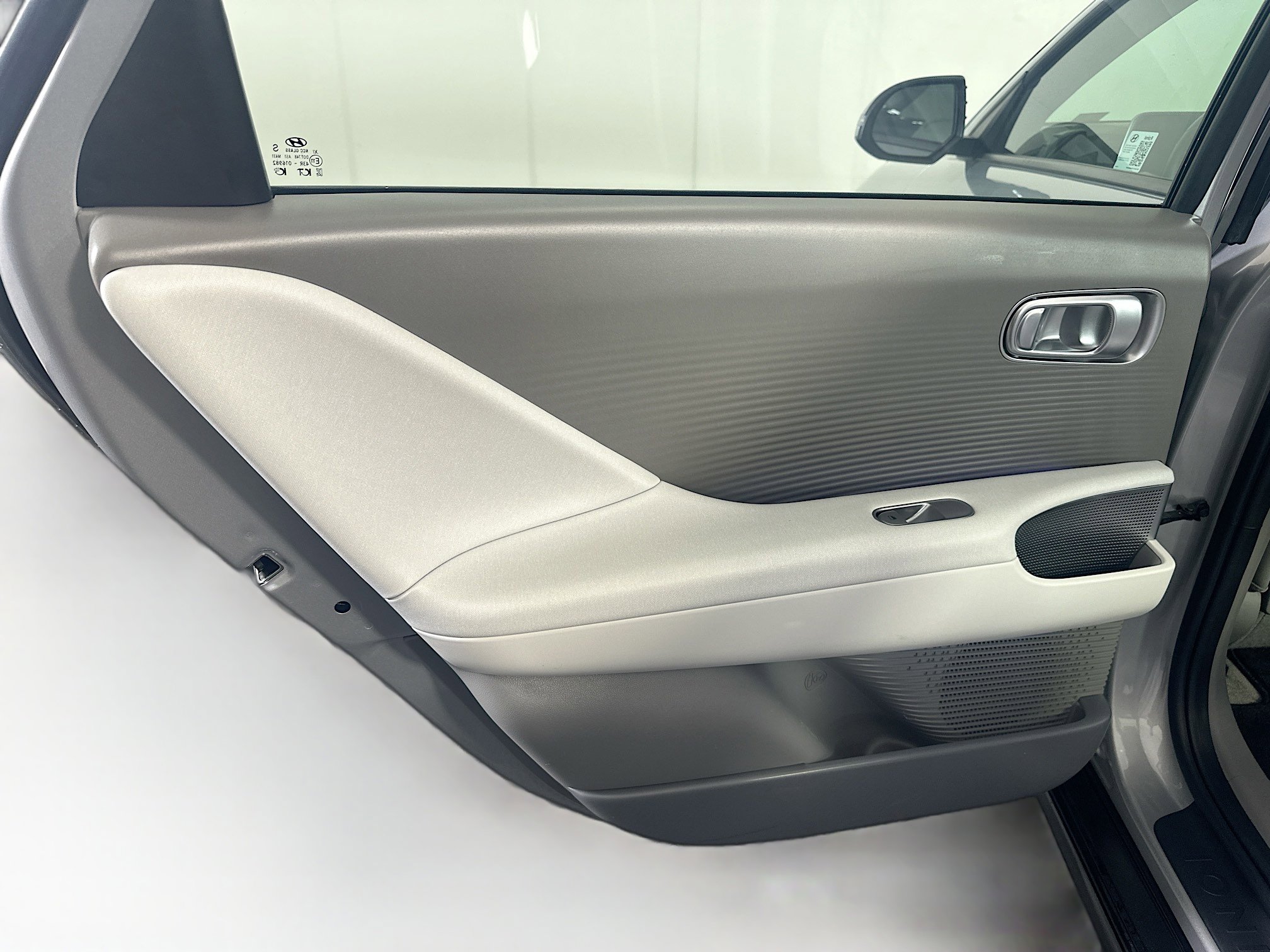 Used 2024 Hyundai Ioniq 6 SEL RWD image 27