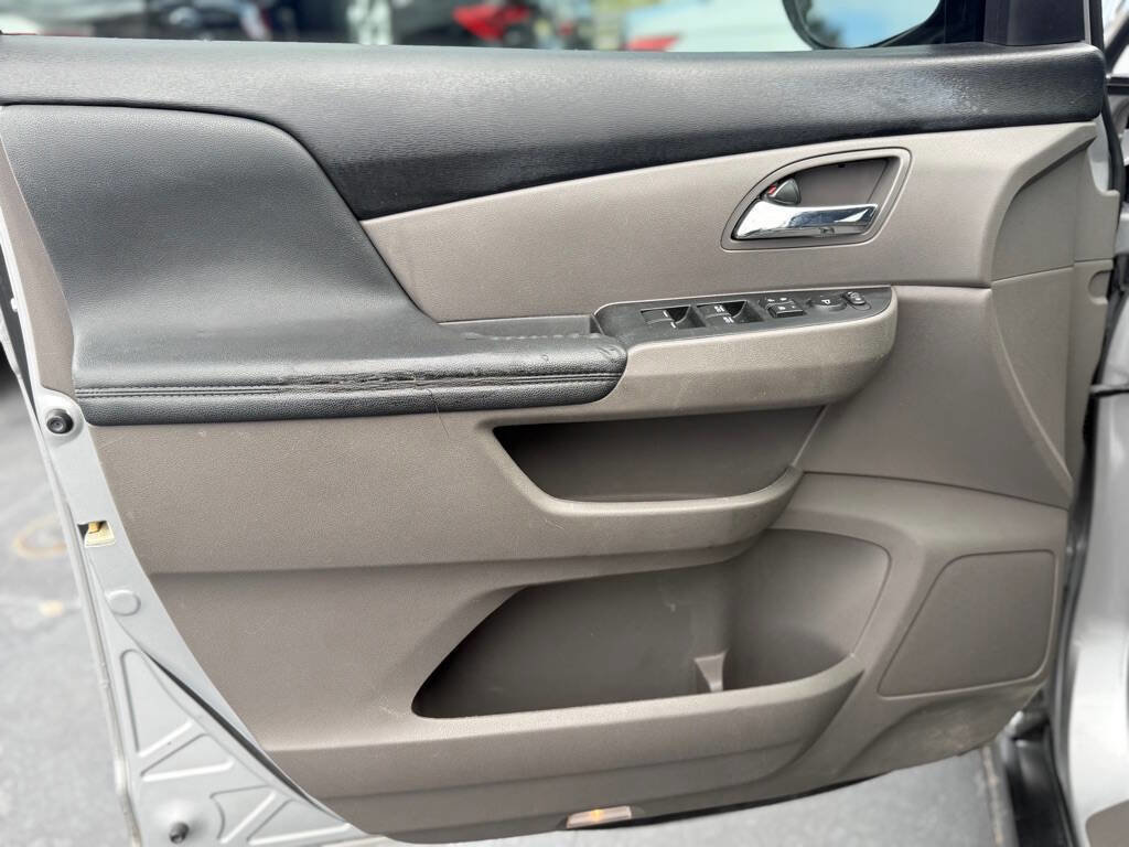 Used 2015 Honda Odyssey EX image 10