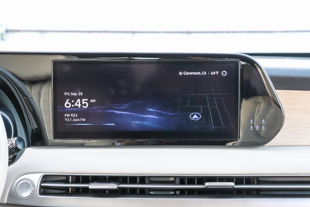 Used 2023 Hyundai Palisade Limited AWD/4WD image 16