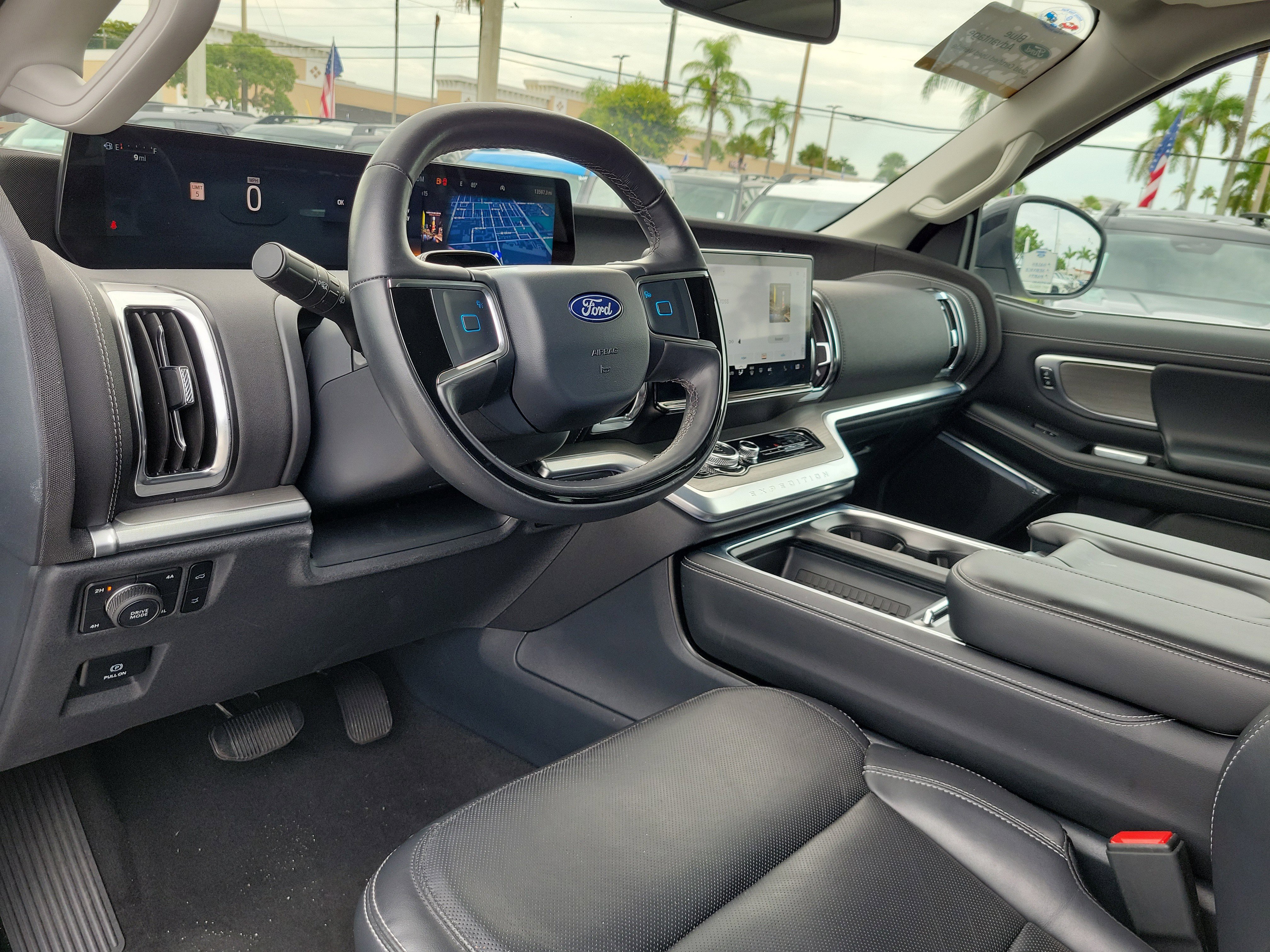 Certified 2025 Ford Expedition Platinum AWD/4WD image 9
